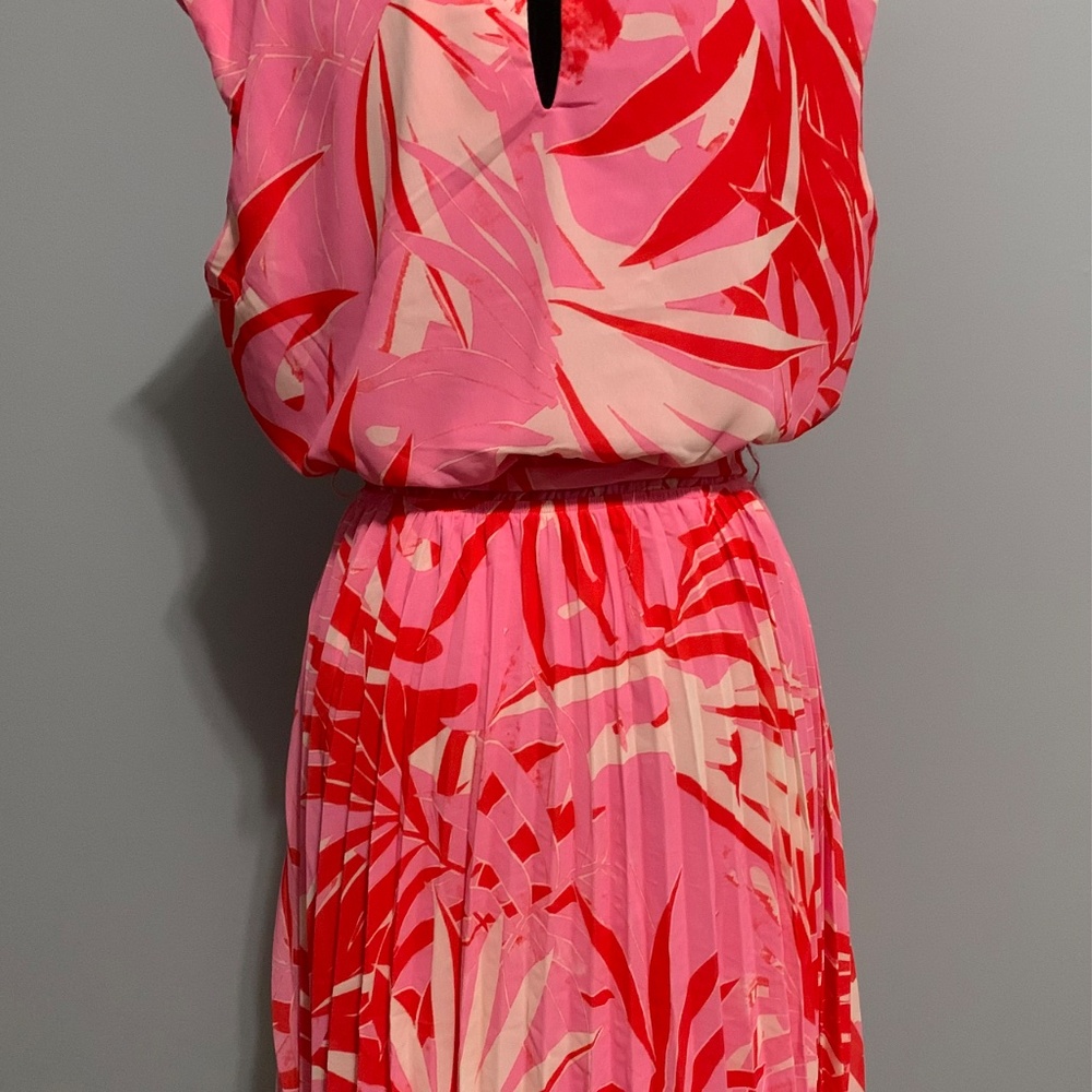 NWT Pink and Red Tropical Print Minidress - Picture 2 of 7